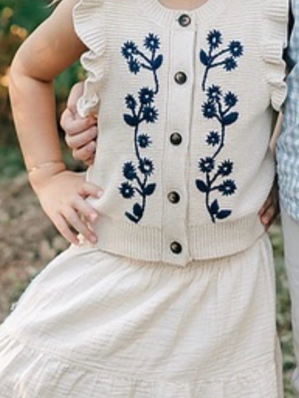 NWT❤️Mini Boden Cream Knit Vest with Navy Floral Embroidery sz5/6Y